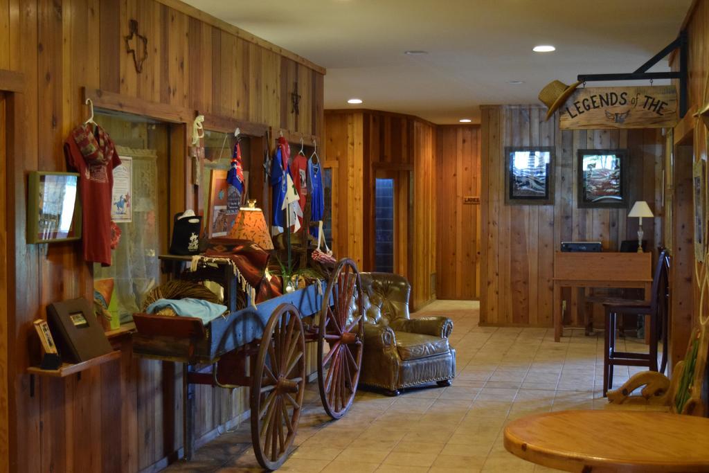 Flying L Ranch Resort Bandera Exteriör bild
